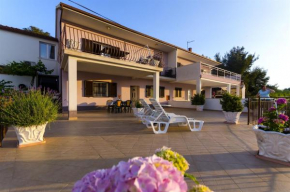 Гостиница Apartment Marijana  Трогир